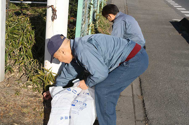 朝の道路掃除